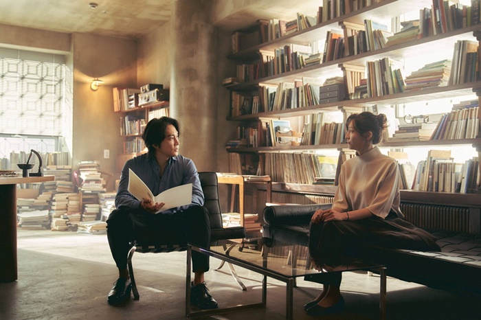 '음란서생'부터 '히든페이스'까지, 인간 본성 탐구하는 김대우의 세계 - 뉴스 썸네일 이미지