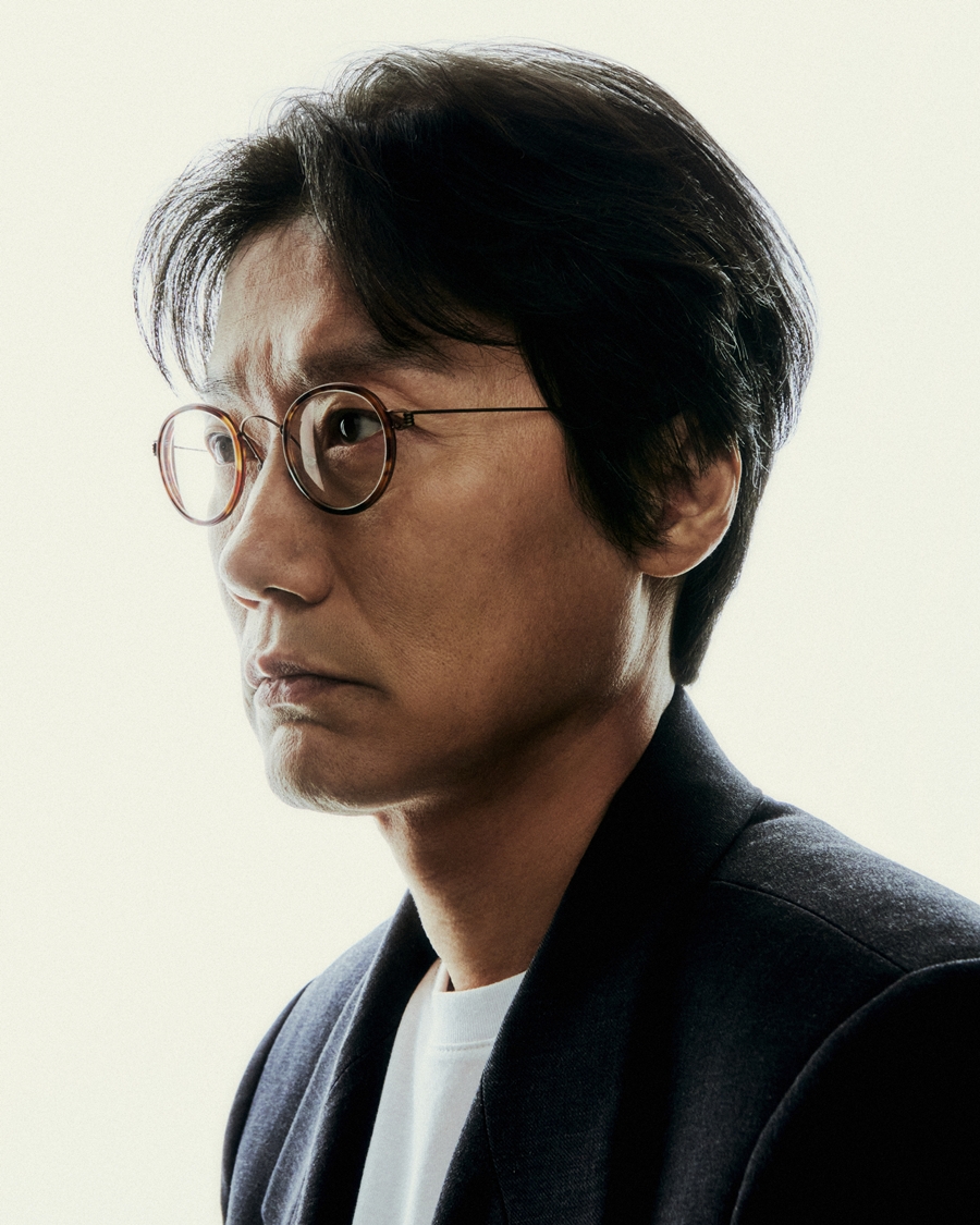 '오징어 게임' 황동혁 감독, 차기작 'KO클럽' 본격 시동 - 뉴스 썸네일 이미지